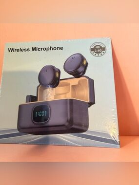 Wireless True Wireless Mirophone with Charging Case - Purple